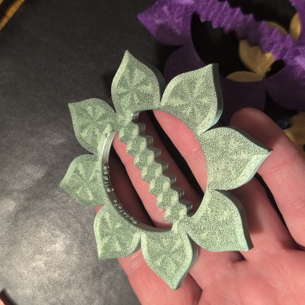 Flower Shirt/Scarf Slide Rings - Picture 4 of 9